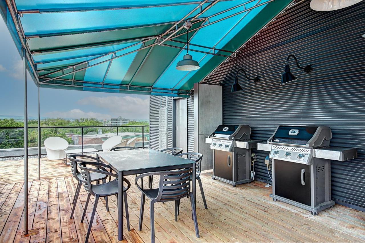 Апартаменты Penthouse With Free Indoor Parking Downtown Квебек Экстерьер фото